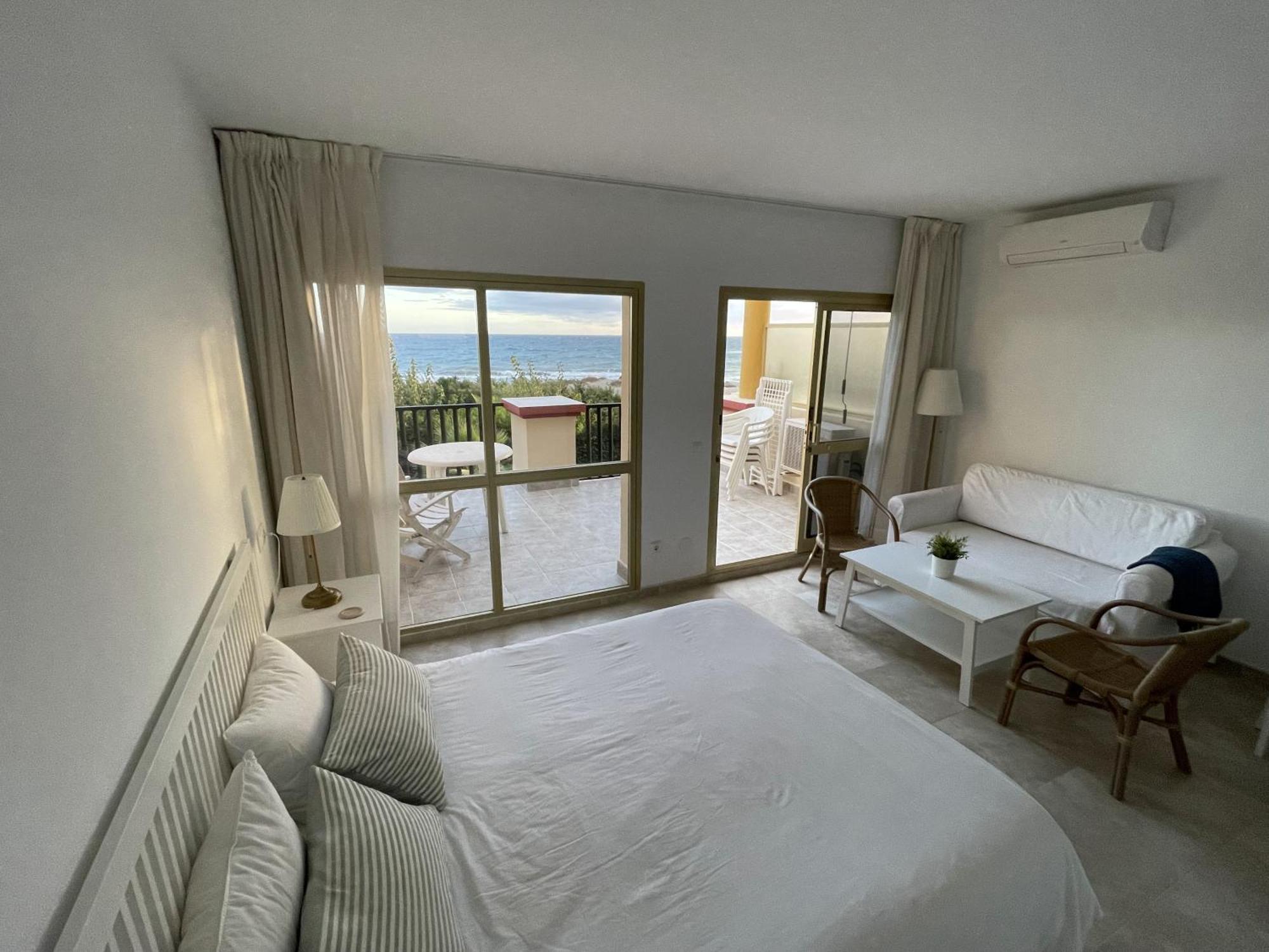 Estudio Con Insuperables Vistas Al Mar: Aparcamiento มาร์เบยา ภายนอก รูปภาพ