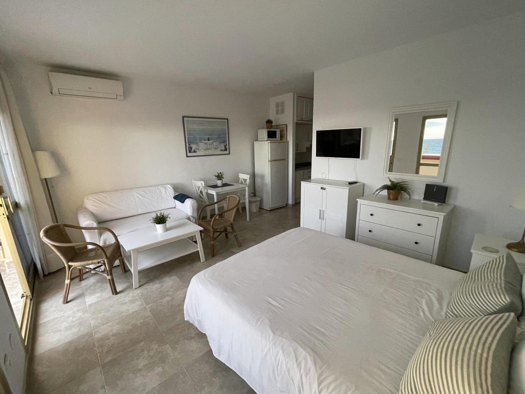 Estudio Con Insuperables Vistas Al Mar: Aparcamiento มาร์เบยา ภายนอก รูปภาพ