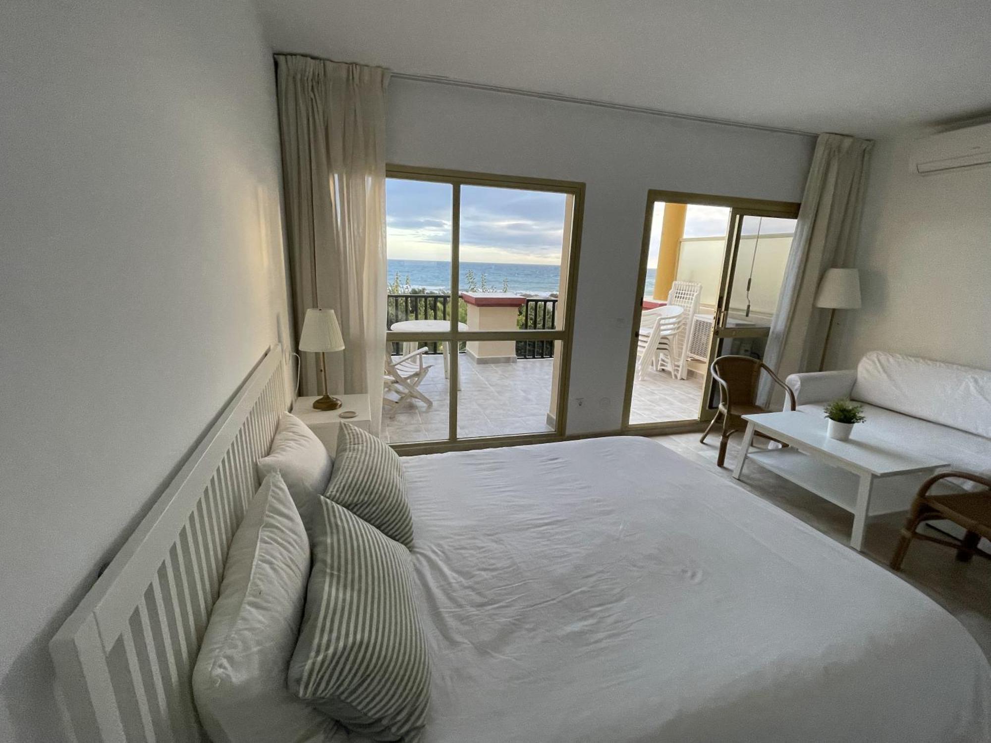 Estudio Con Insuperables Vistas Al Mar: Aparcamiento มาร์เบยา ภายนอก รูปภาพ