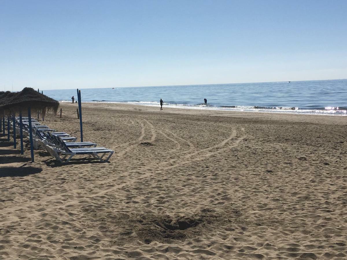 Estudio Con Insuperables Vistas Al Mar: Aparcamiento มาร์เบยา ภายนอก รูปภาพ
